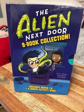 The Alien next door 8 book kids series
